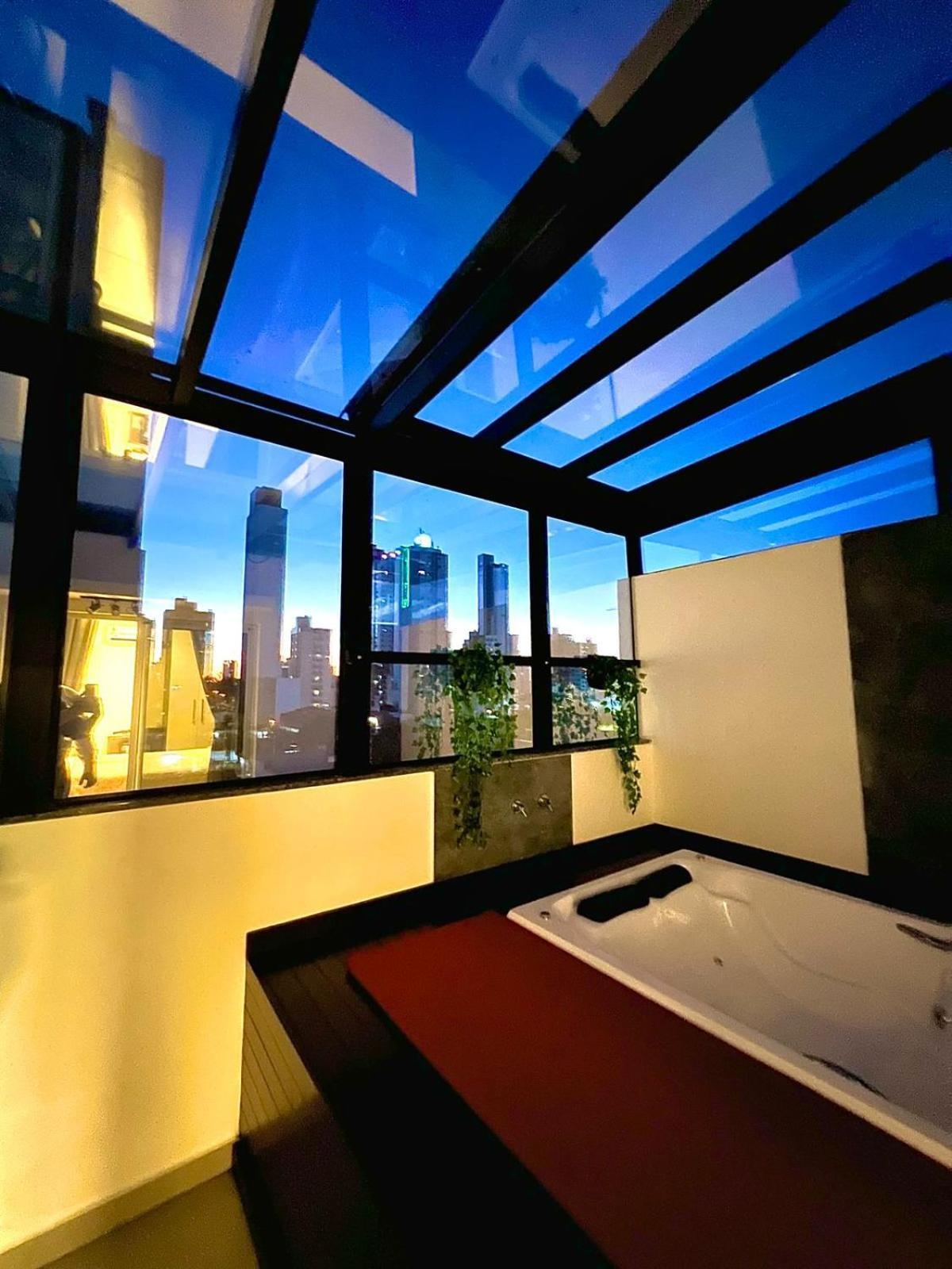 Holiday & Business Hotel - Em Frente Ao Centro De Eventos E Arena Conda Шапеко Экстерьер фото