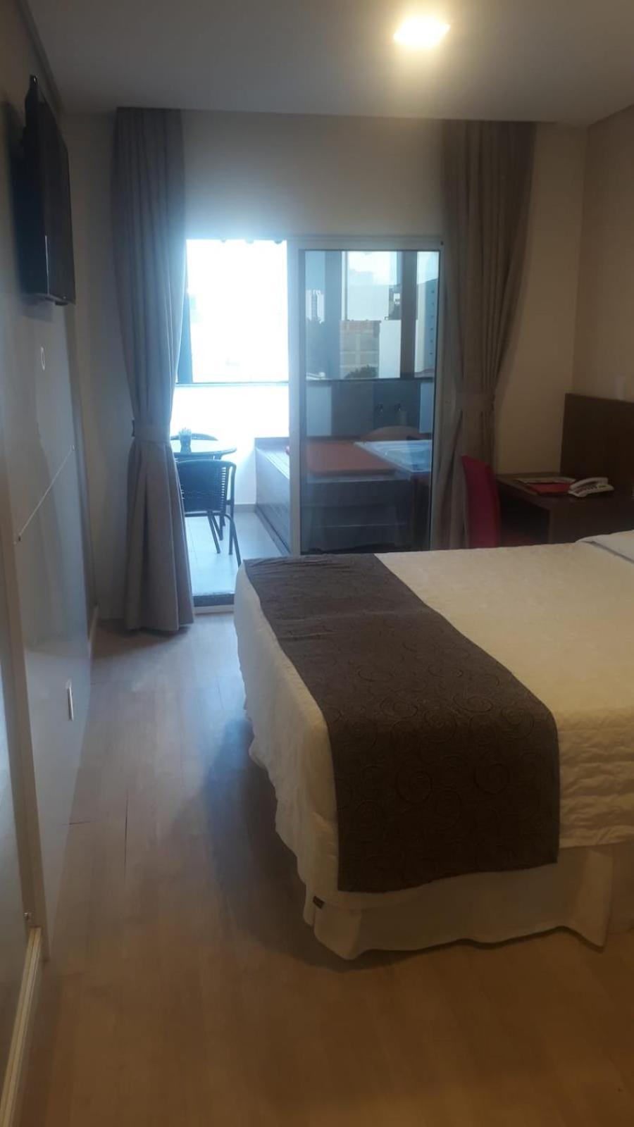 Holiday & Business Hotel - Em Frente Ao Centro De Eventos E Arena Conda Шапеко Экстерьер фото